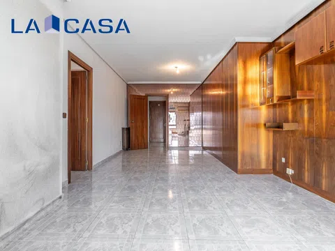 Flat in calle Marqués de la Valdavia - Photo 14