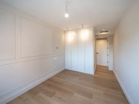 Flat in avenida de Ramón y Cajal - Photo 18