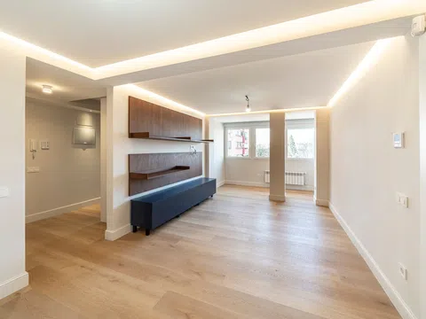Flat in avenida de Ramón y Cajal - Photo 8