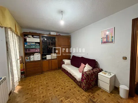 Flat in calle de Valmojado - Photo 4