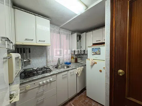 Flat in calle Laín Calvo - Photo 12