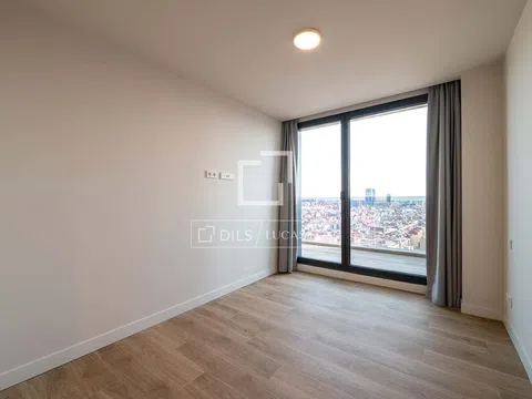 Penthouse in paseo de la Dirección - Photo 12