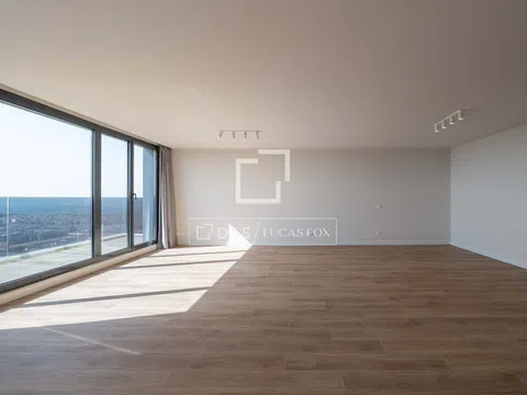 Penthouse in paseo de la Dirección - Photo 3