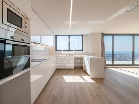Penthouse in paseo de la Dirección - Photo 6