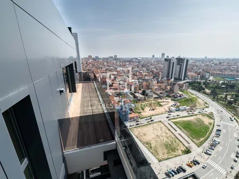 Penthouse in paseo de la Dirección - Photo 10