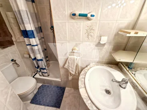 Flat in calle Sauzal - Photo 9