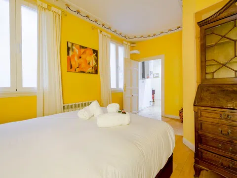 Flat in calle de Santa Bárbara - Photo 14