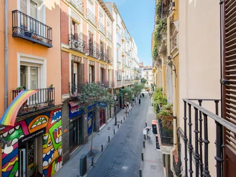 Flat in calle de Santa Bárbara - Photo 8