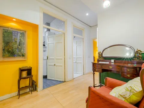 Flat in calle de Santa Bárbara - Photo 9