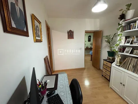 Flat in calle de Ascao - Photo 11