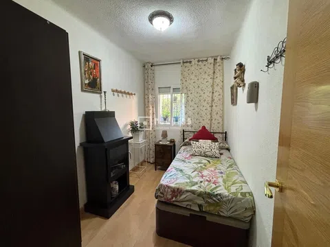 Flat in calle de Ascao - Photo 15