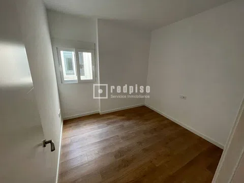 Flat - Photo 2