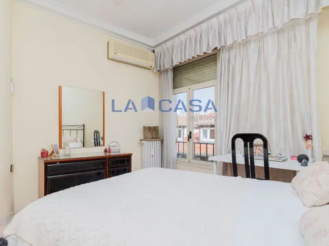Flat in plaza de Lavapiés - Photo 4