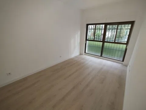 Flat in calle Rafael Finat - Photo 8