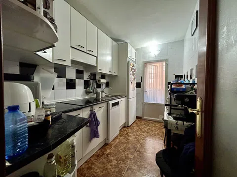 Flat in calle Encarnación Oviol - Photo 17