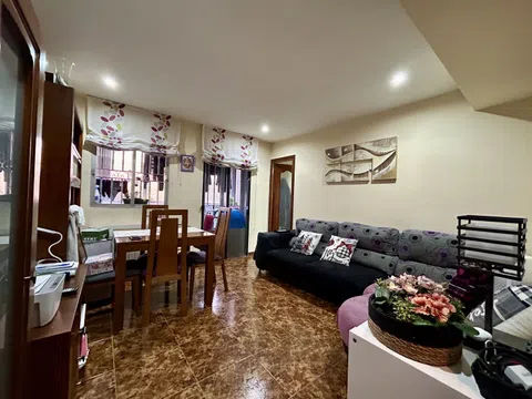 Flat in calle Encarnación Oviol - Photo 3