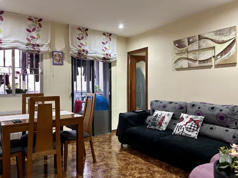 Flat in calle Encarnación Oviol - Photo 5