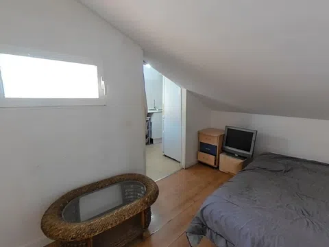 Flat - Photo 1