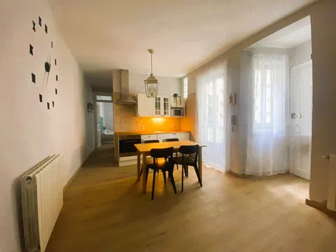 Flat in calle de la Cava Alta - Photo 4