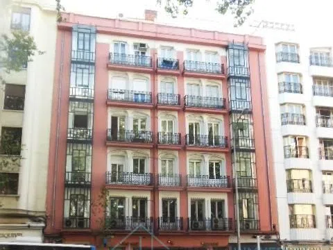 Flat - Photo 2