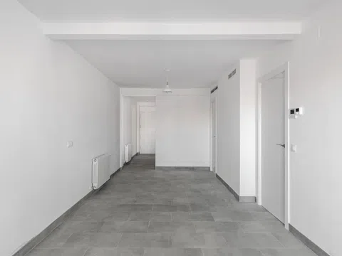 Flat in calle de Arcos de Jalón - Photo 2