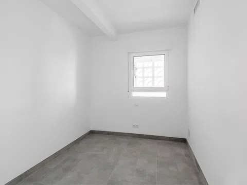 Flat in calle de Arcos de Jalón - Photo 12