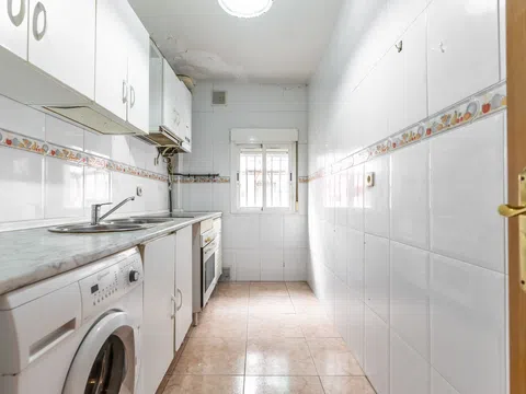 Flat in calle Piqueñas - Photo 19