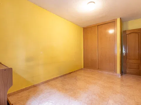 Flat in calle Piqueñas - Photo 4