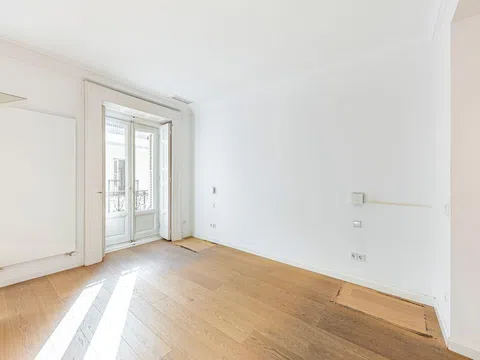 Flat in calle de Villalar - Photo 6