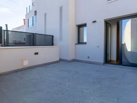 Flat in calle de Santa Engracia - Photo 20