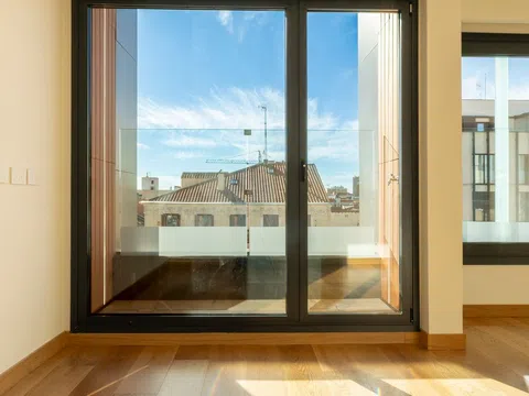 Flat in calle de Santa Engracia - Photo 5