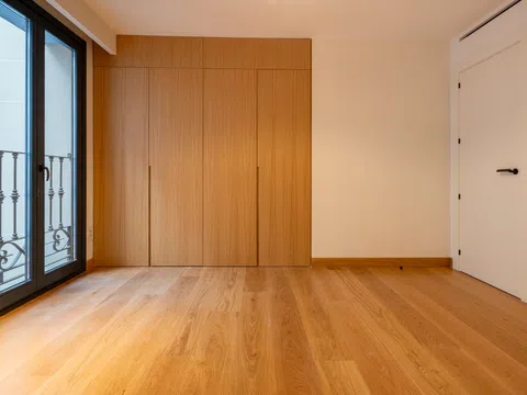 Flat in calle de Santa Engracia - Photo 9