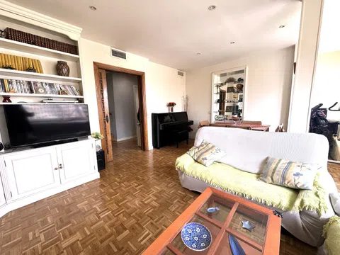Flat - Photo 3