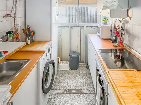 Flat in CL Poeta Blas De Otero - Photo 11