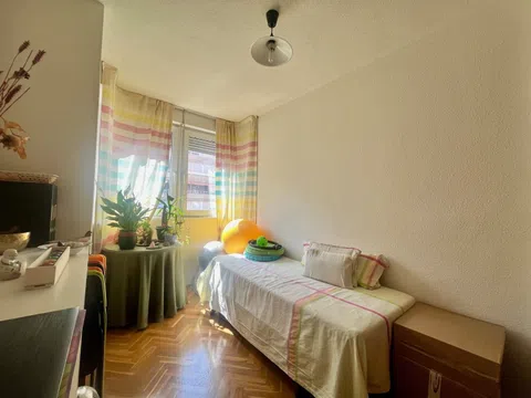 Flat in avenida de Ramón y Cajal - Photo 11