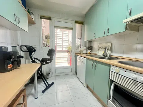 Flat in avenida de Ramón y Cajal - Photo 3