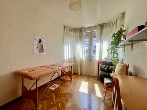 Flat in avenida de Ramón y Cajal - Photo 9