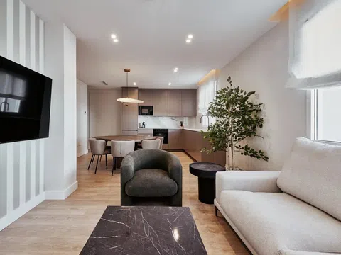 Flat in calle del Alcalde Sainz de Baranda - Photo 3