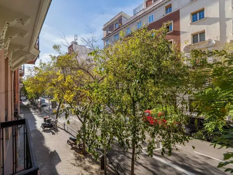 Flat in calle de Vallehermoso, 102 - Photo 1