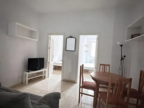 Flat - Photo 2