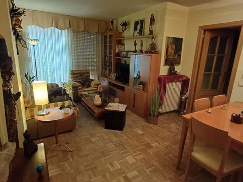 Flat in calle de Puentelarra, 14 - Photo 1