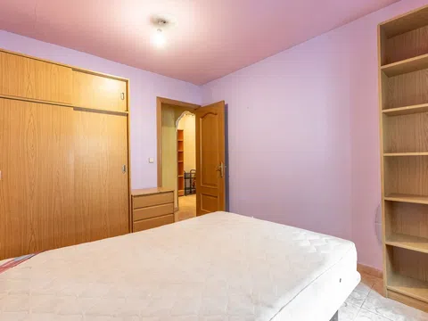 Flat in calle Piqueñas - Photo 17