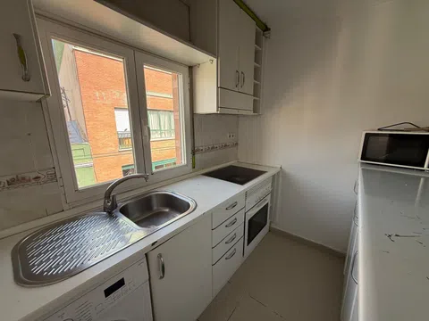 Flat in calle de Tablada - Photo 3