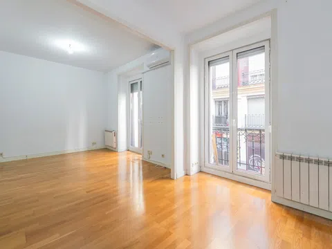 Flat in calle de Martín de los Heros - Photo 11