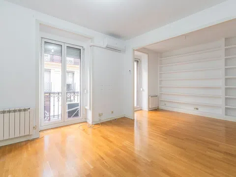Flat in calle de Martín de los Heros - Photo 16