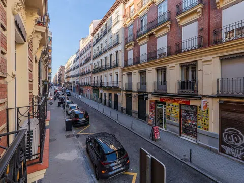 Flat in calle de Martín de los Heros - Photo 20