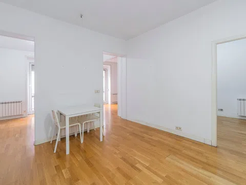 Flat in calle de Martín de los Heros - Photo 4