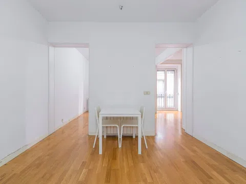 Flat in calle de Martín de los Heros - Photo 5