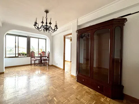Flat - Photo 2