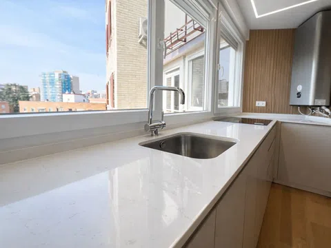 Flat in calle de Tembleque - Photo 2